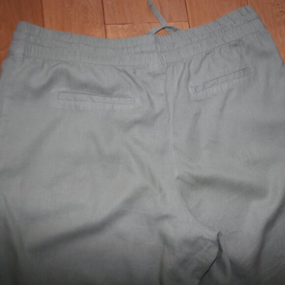 A New Day Pants - Light/ Sage Green color, Wide Leg Size Large - Picture 4 of 7